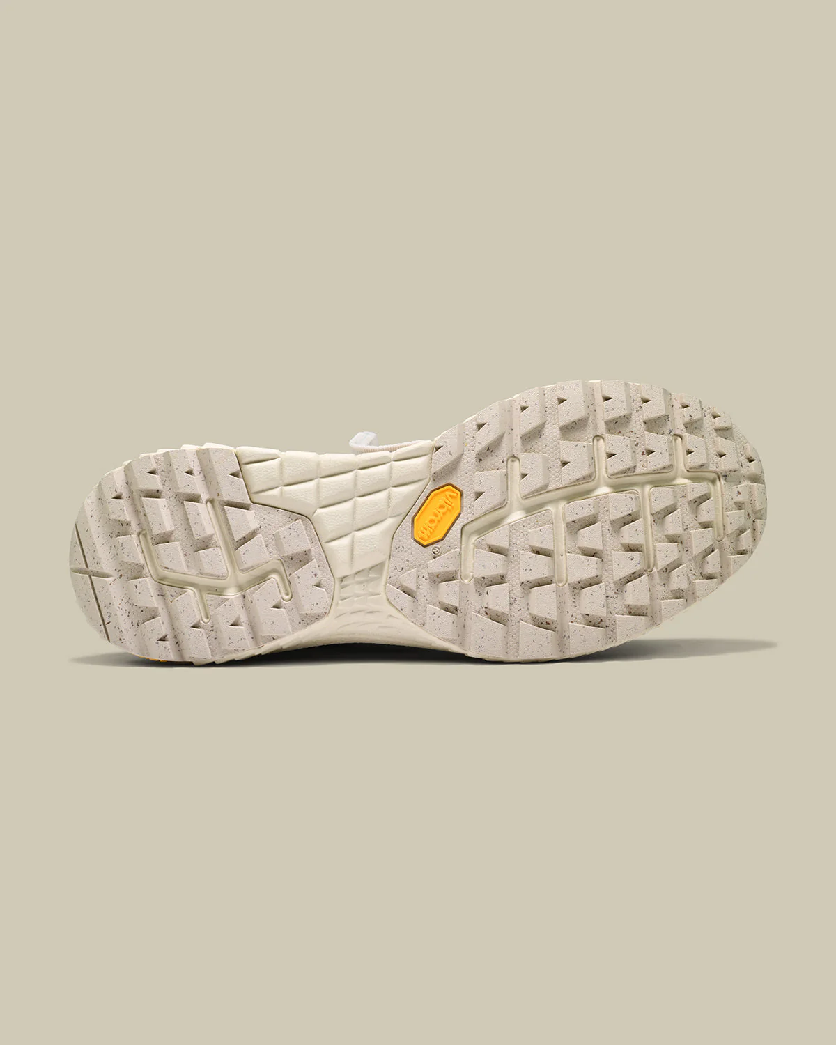 P22 Trail Running | Off White - Image 6
