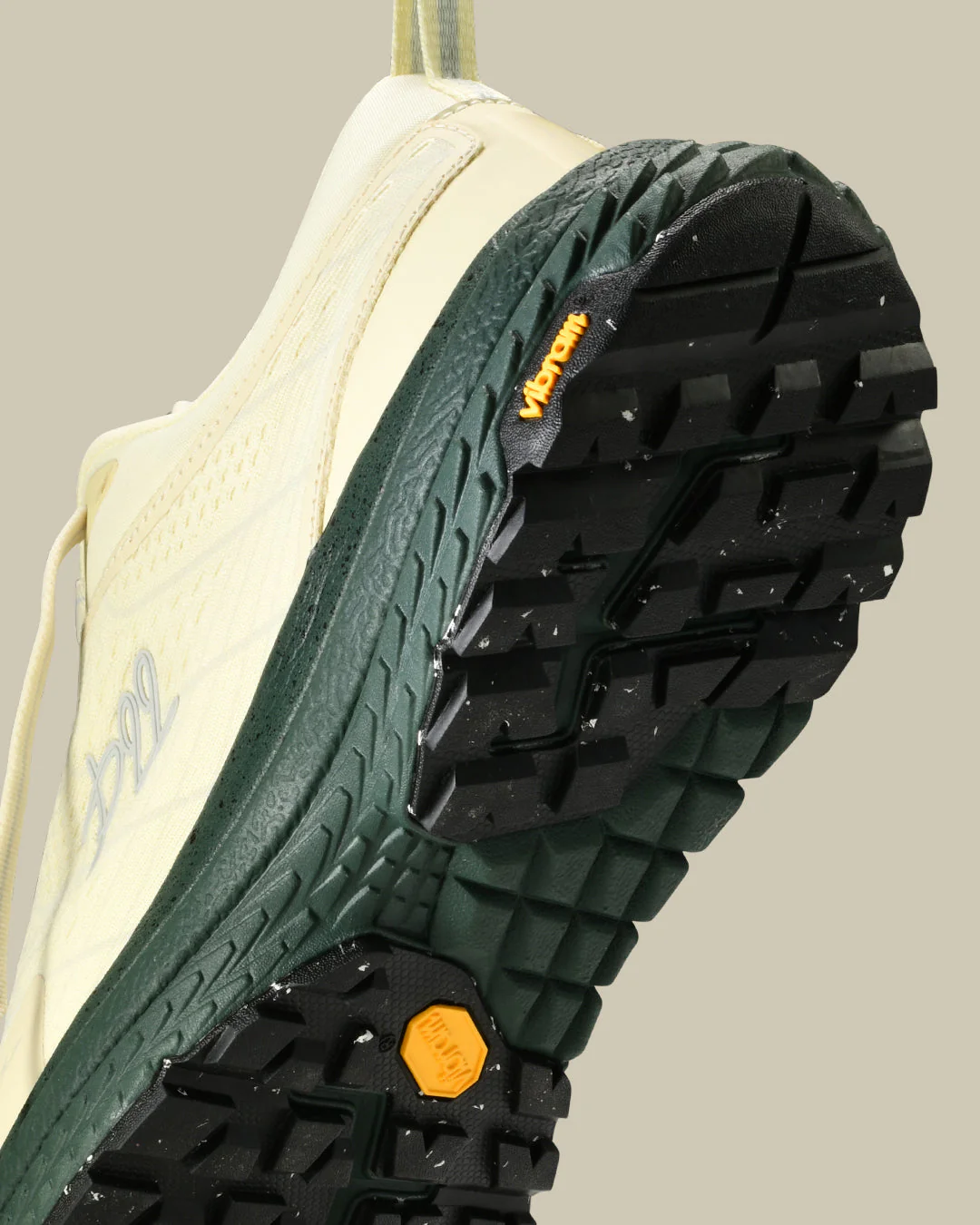 P22 Trail Running | Army Green - Image 5